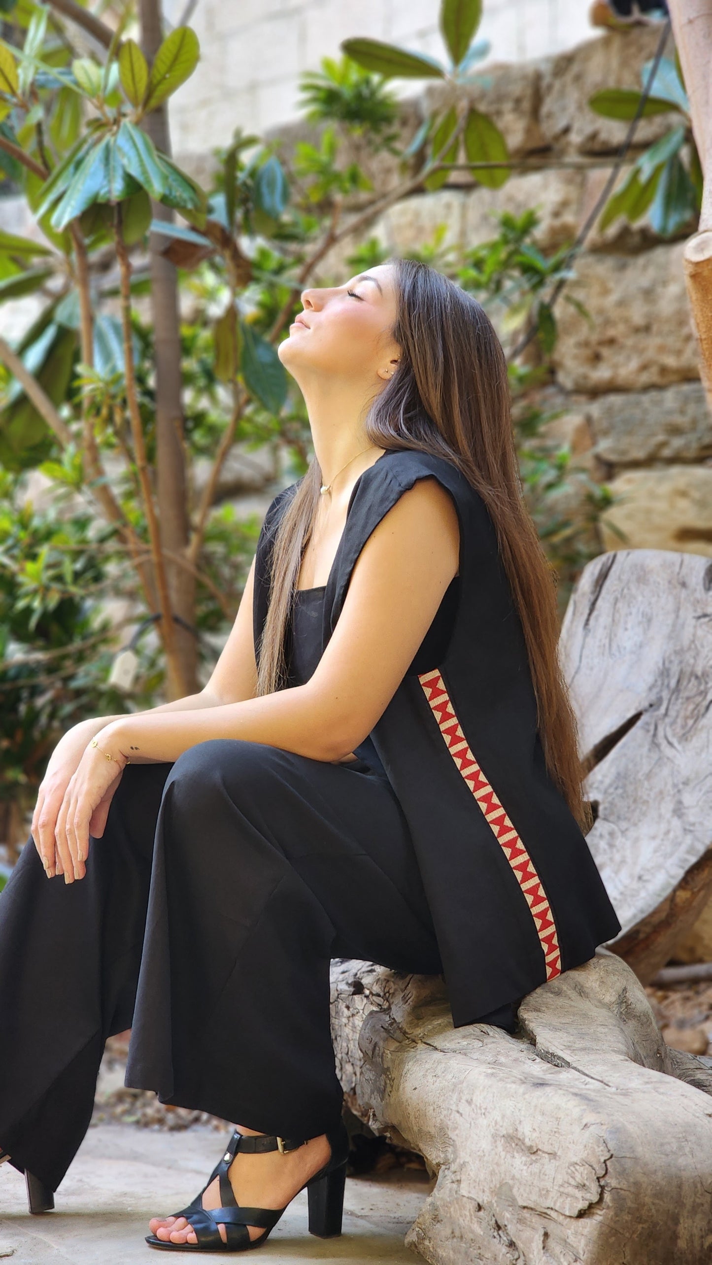 Noor Vest